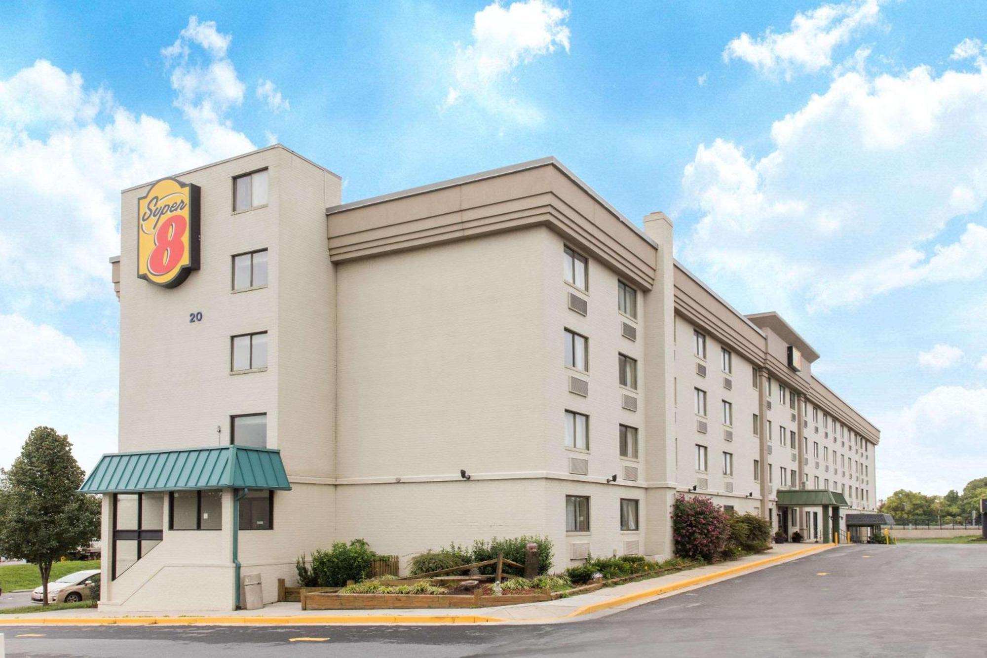 Hotel Super 8 By Wyndham Frederick Zewnętrze zdjęcie